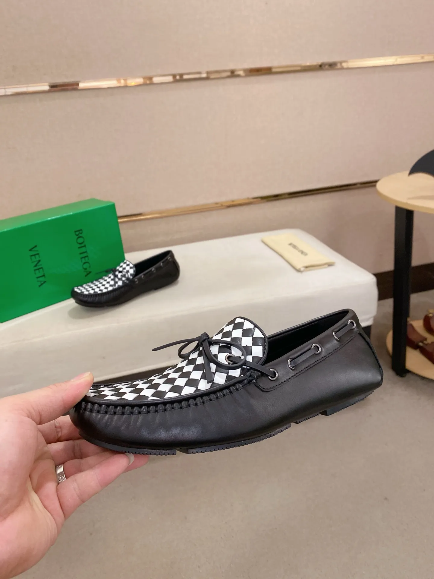 Men's shoes 💰 400💰 (Niu Li + Niu Pad) [BV] latest hot style‼ ️Casual men's shoes, uppers imported first-layer cowhide ➕Full imported cowhide lining✔️Exquisite workmanship, excellent foot feel, special rubber soles✔️, cool and fashionable, the latest fashion, fashionable outsole, hurry up. Code number: 38-44 (can be customized to 37.45, non-refundable)